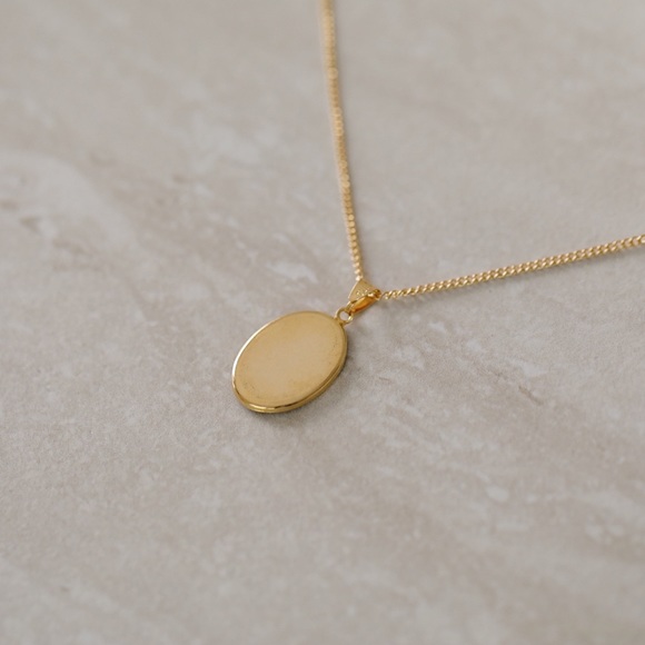 Virgin Mary Enamel Necklace | 18k Gold Filled - Picture 3 of 4